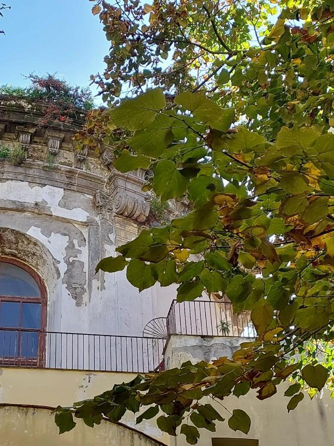 B&B Palazzo Carafa Di Montorio Неаполь Экстерьер фото